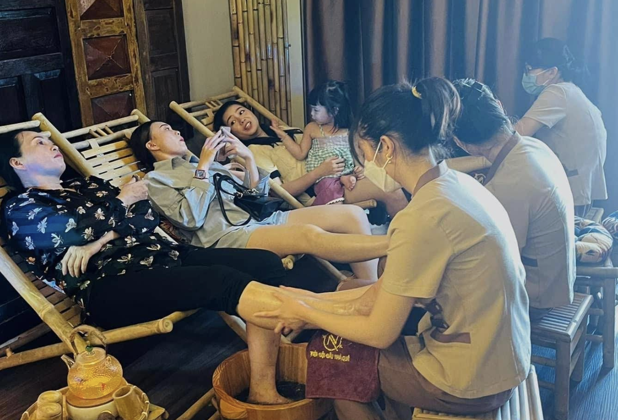 Tiệm Gội Đầu Hồi Đó